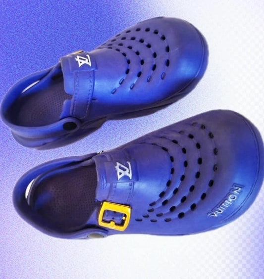 Classic Unisex Crocs Clogs EU 34 (UK 2 Youth) J2 21cm – Lightweight Slippers